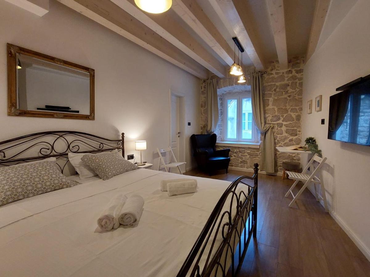Central Palace Apartment Šibenik Dış mekan fotoğraf