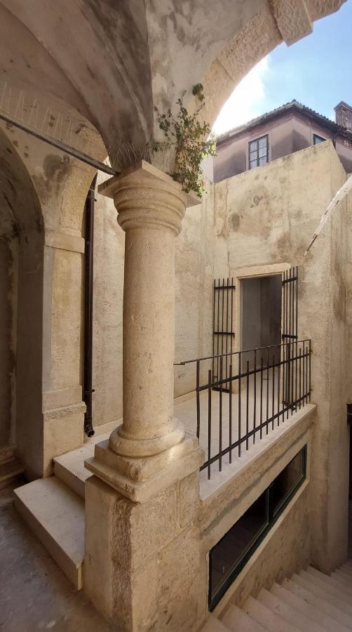 Central Palace Apartment Šibenik Dış mekan fotoğraf